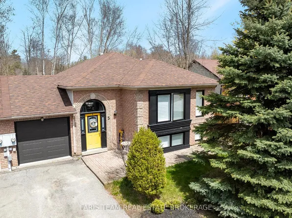 5 Harbour Cres, Wasaga Beach, ON L9Z 1G4