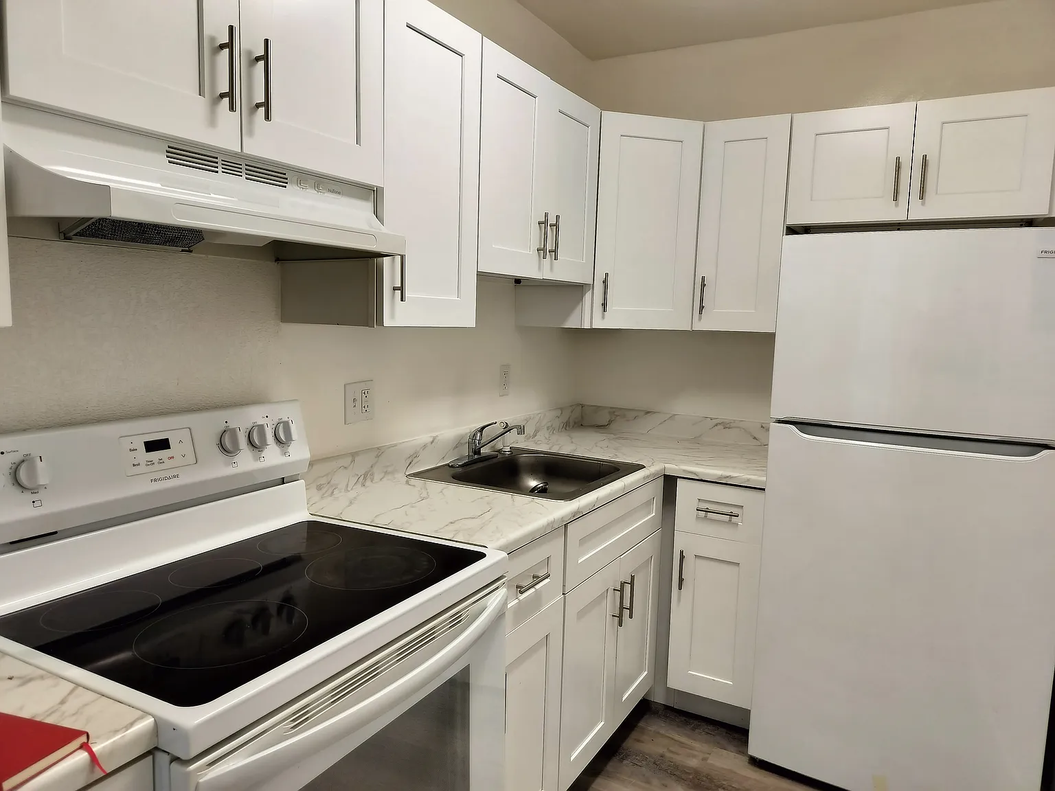 1 bed, 750 sqft, $1,400 — Photo 2