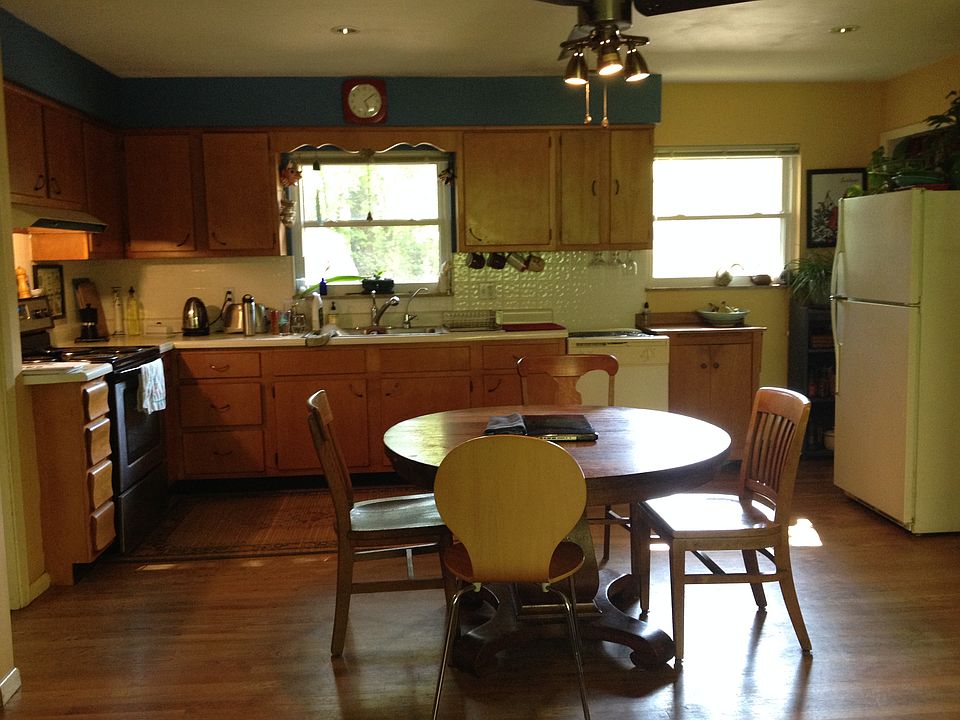 Open Kitchen/Living Area