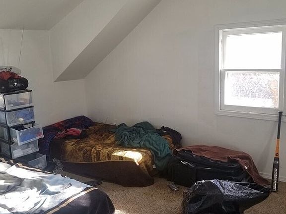 5th image of 871 Egbert St