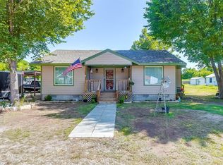273 Spring Valley Cir, Azle, TX 76020