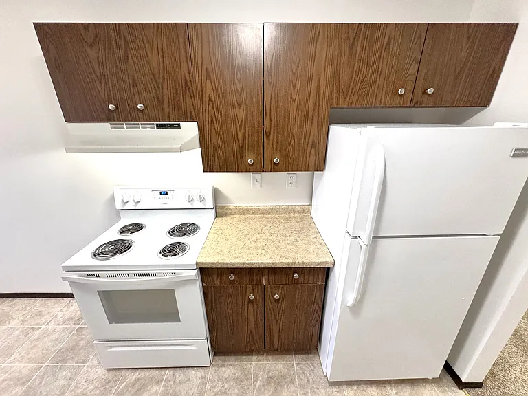 Fairway Woods Apartments — Photo 14