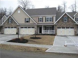 103 Village Dr, Cranberry Twp, PA 16066