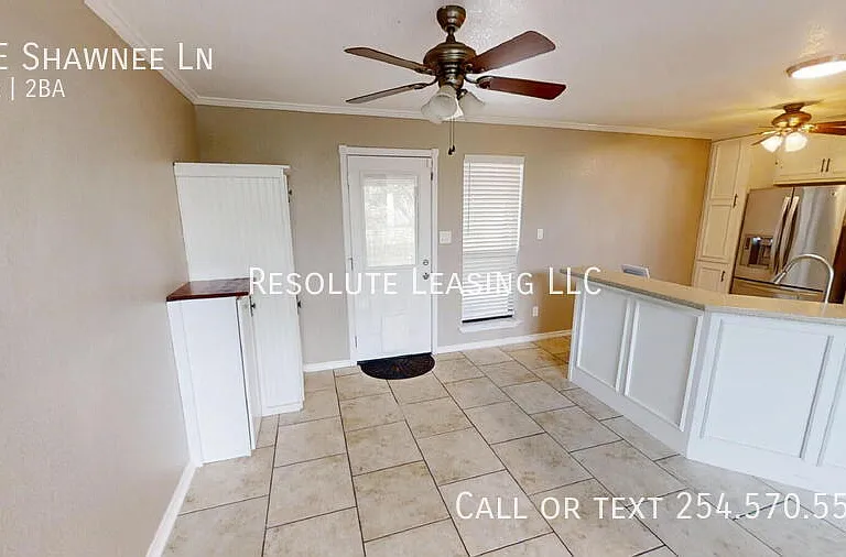 8 E Shawnee Ln — Photo 7