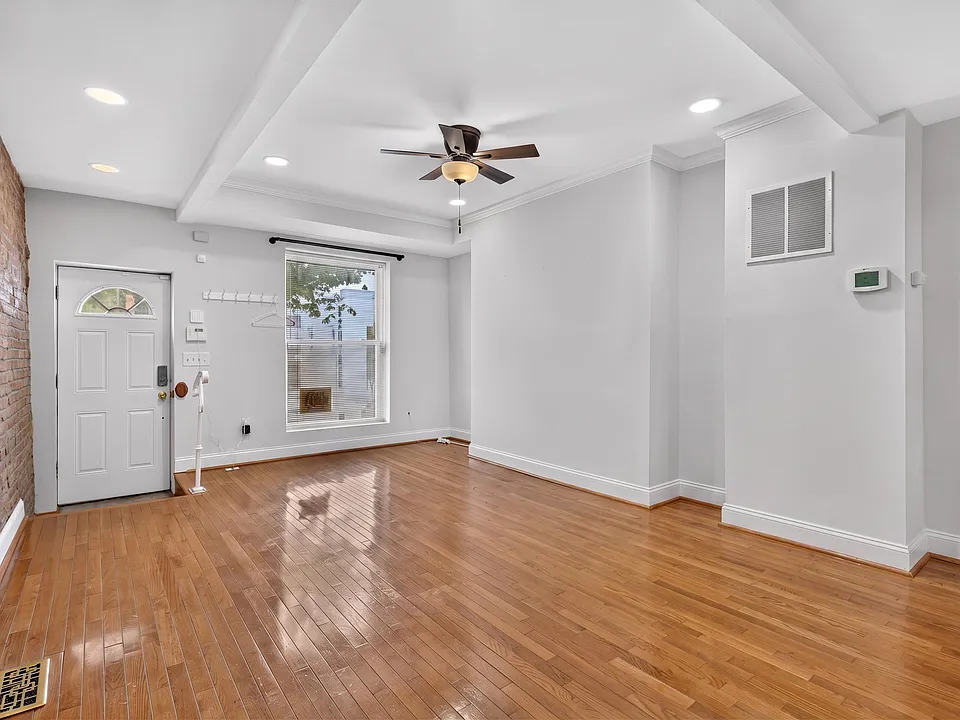 404 W 29th St