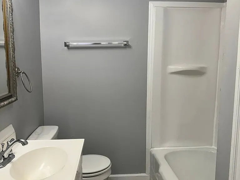 634 Lafayette Rd — Photo 12