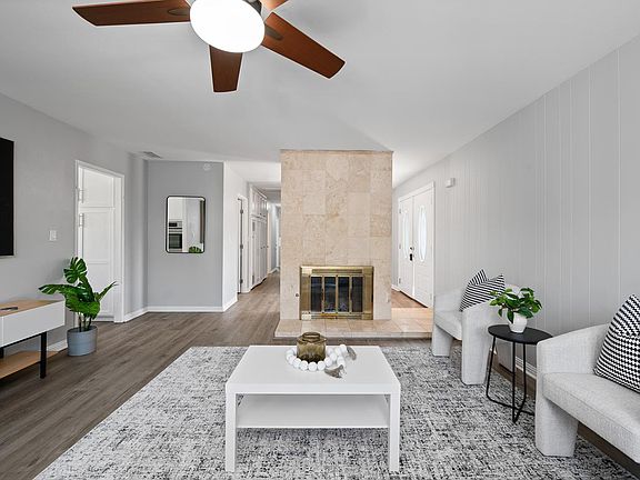3rd image of 2037 N Chouteau St