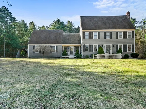 44 Bay Farm Dr, Plymouth, MA 02360