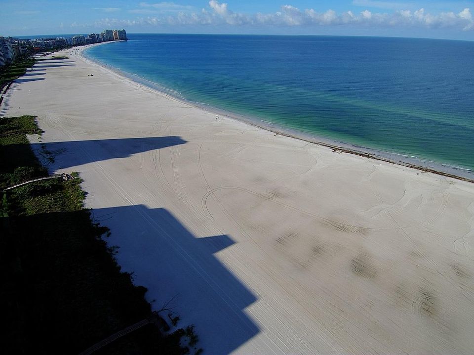 1st image of 140 Seaview Ct APT 1705S
