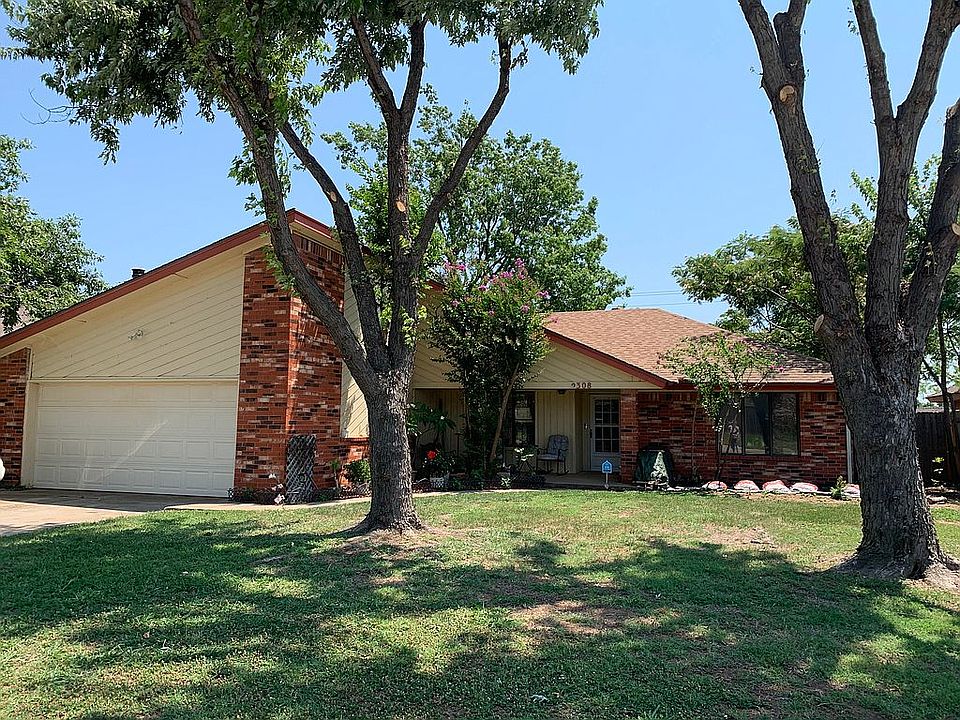 1st image of 2308 Yellowstone Dr