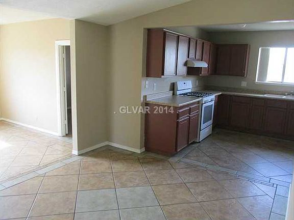 3rd image of 6721 Laronda Ln