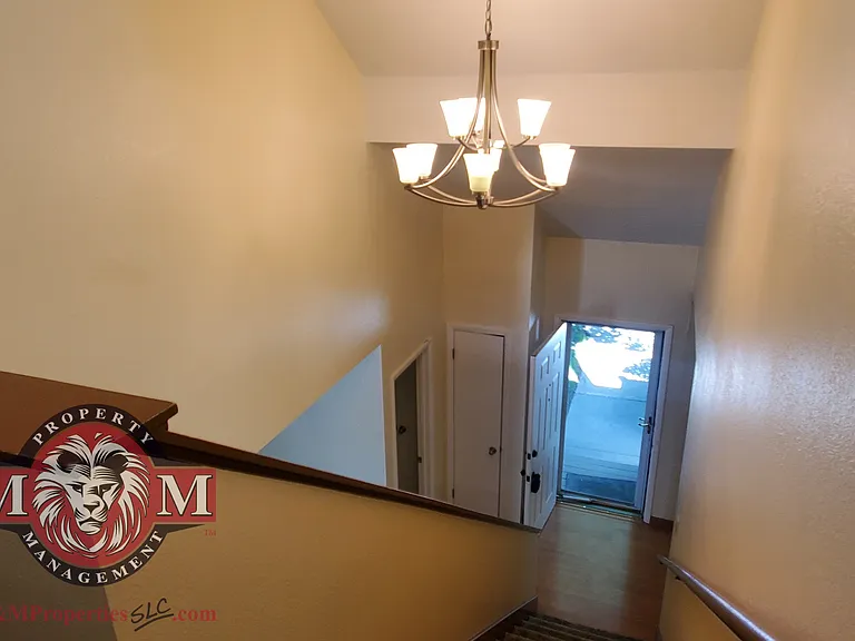 975 E Essex Court Way #4 — Photo 11