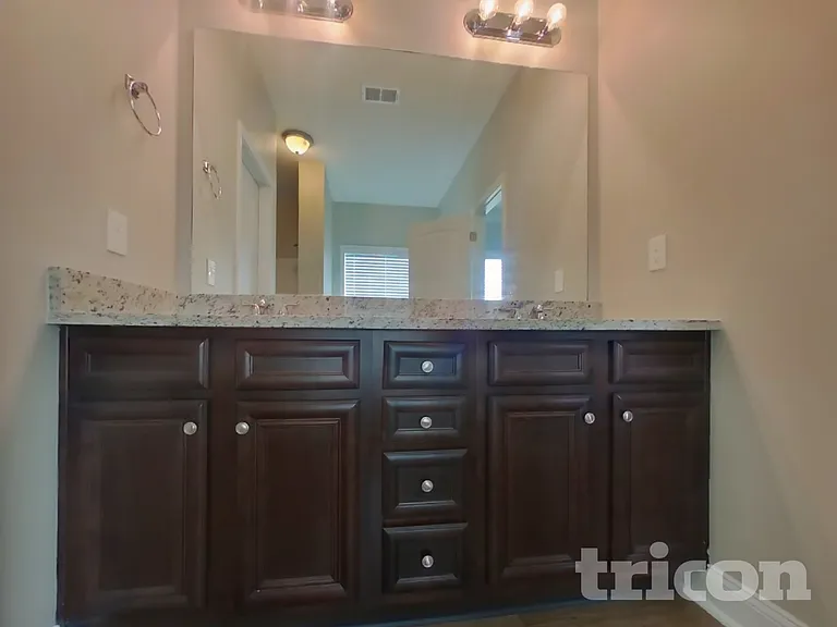 402 Cranbrooke Dr — Photo 8