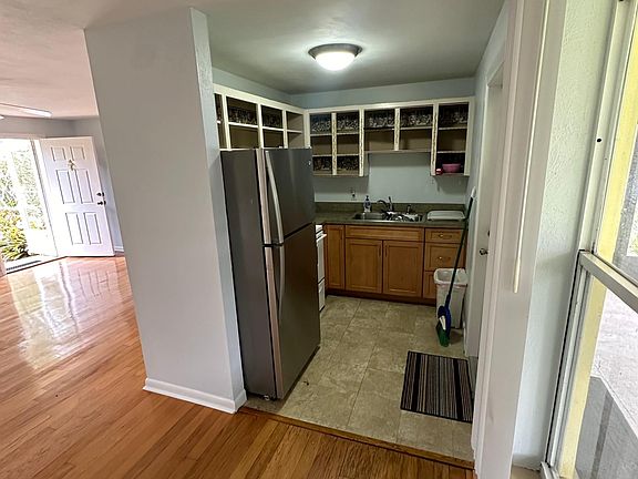 5th image of 1580 5th Ct