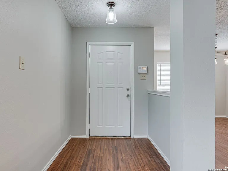 16522 Alwick Ln — Photo 17