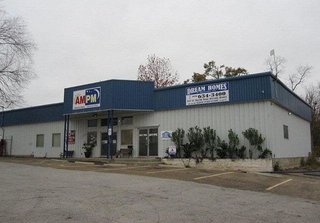 1st image of 304 S Timberland Dr