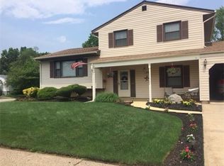 127 Winding Rd, Iselin, NJ 08830