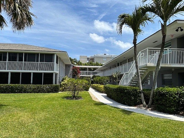 Welcome to the Juno Beach Life !