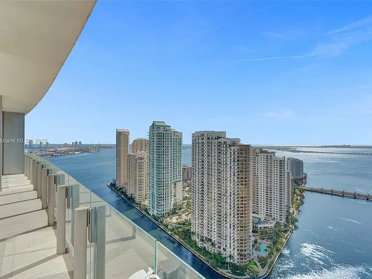 300 Biscayne Blvd #1 — Photo 3
