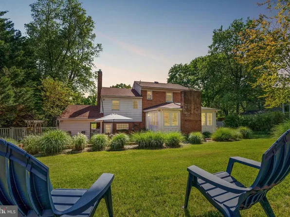 6208 Beachway Dr, Falls Church, VA 22041