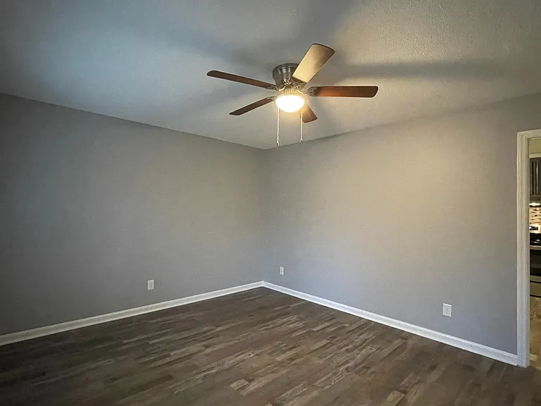 205 Lancaster Rd — Photo 4