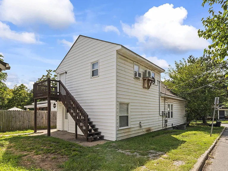 343 Cambridge St — Photo 23