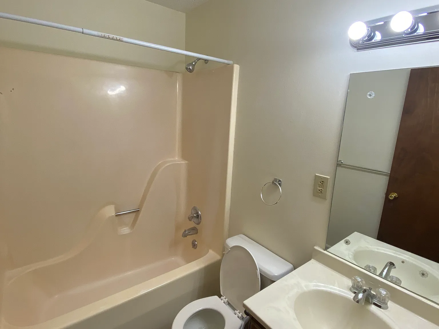 1 bed, 600 sqft, $600 — Photo 4