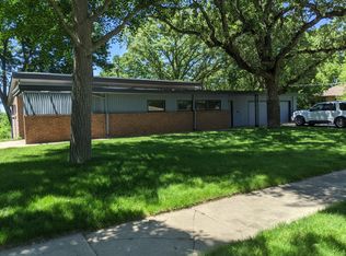 701 Forest Dr, Council Bluffs, IA 51503