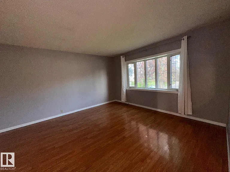 2114 52nd St NW — Photo 5