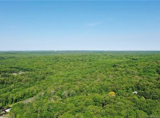 232 Whalehead Rd, Gales Ferry, CT 06335