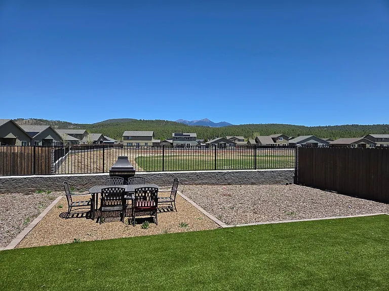 11880 Pegasus Rd — Photo 5