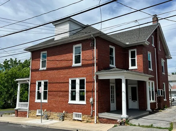 25 N Poplar St, Elizabethtown, PA 17022