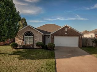 1187 Apache Trl, Springdale, AR 72764