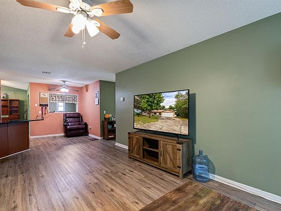 5th image of 25405 Mardon Cir