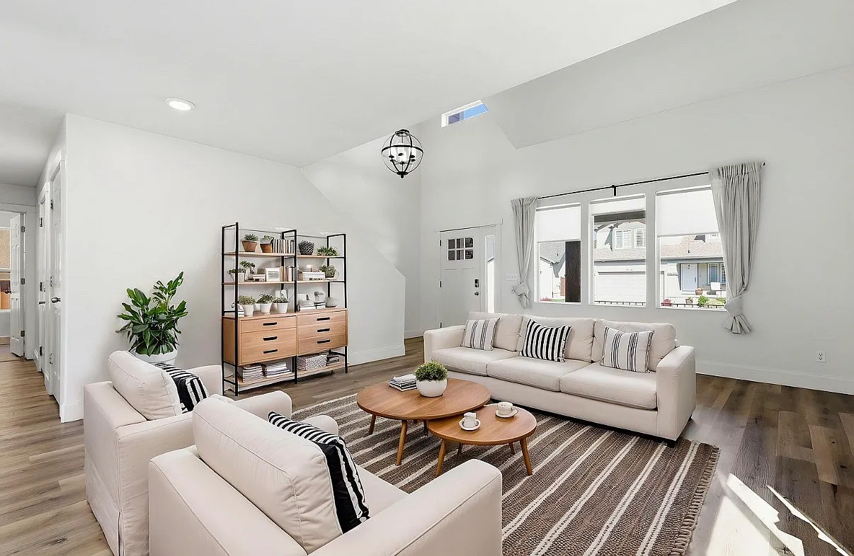 5 bed, 3.5 bath, 3209 sqft, $3,800 — Photo 2