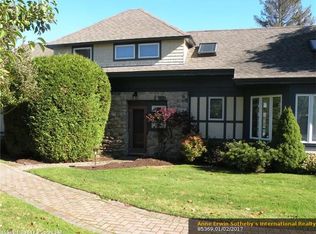 24 Fieldstone Ln #1, Ogunquit, ME 03907