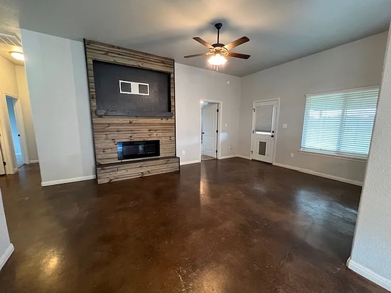 319 Foxtrot Ln — Photo 4
