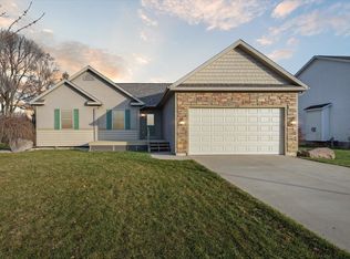 416 N Clearwater Dr, Perry, MI 48872