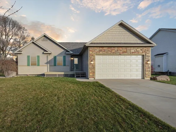 416 N Clearwater Dr, Perry, MI 48872