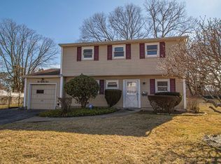 184 Jefferson Ave, Amityville, NY 11701