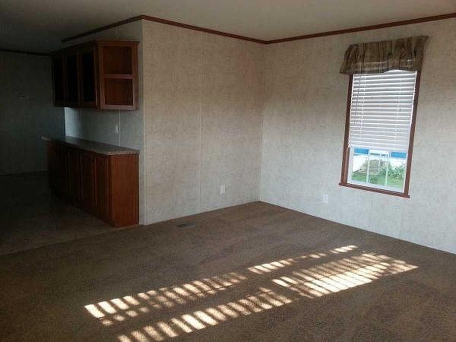 2nd image of 6 Monterey Ln