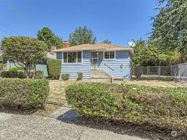 4424 S Holly Street, Seattle, WA 98118