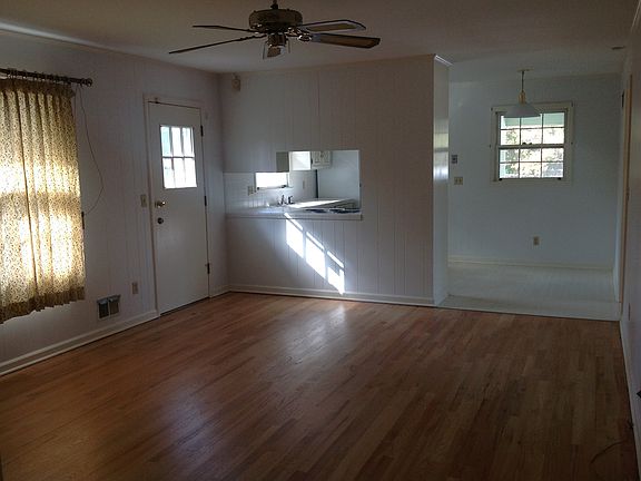 3rd image of 535 Ashland Dr