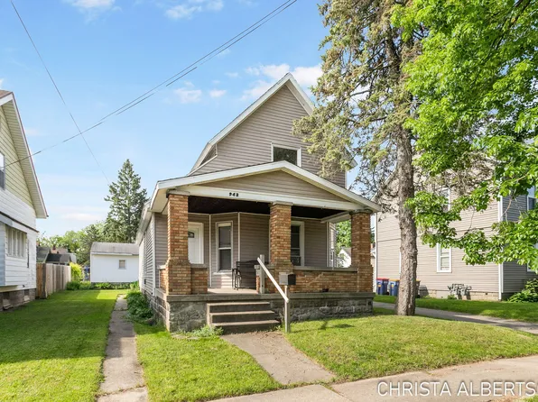 942 Park St SW, Grand Rapids, MI 49504