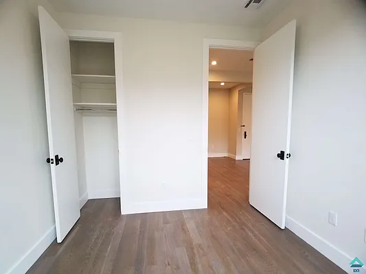 Rented by EXR | media 40