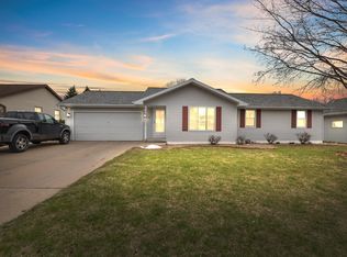 2532 Pecan St, Green Bay, WI 54311