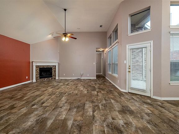 2nd image of 6807 Shore Breeze Ct