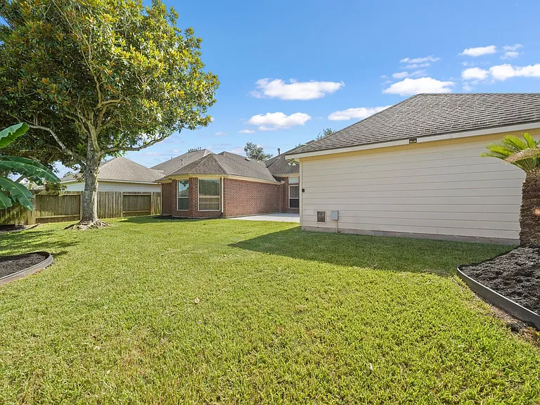 2415 Wyckchester Dr — Photo 27