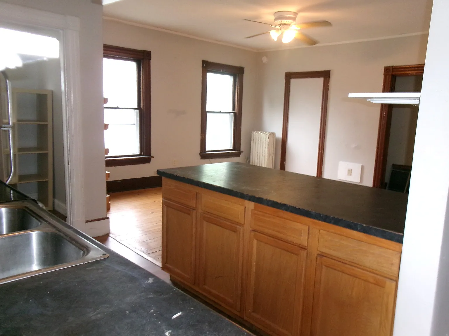 88 Buell St - 2 — Photo 3