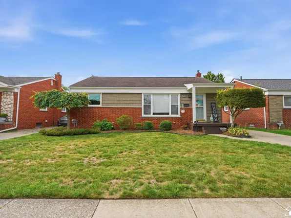 20216 Gaukler St, Saint Clair Shores, MI 48080